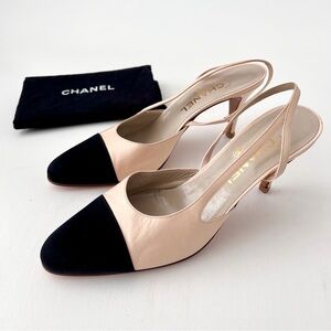CHANEL || Vintage Cream Leather and Black Satin Cap Toe Slingback Pumps Heels 40